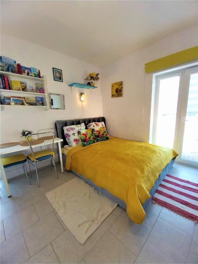 Geltoni Apartamentai Palanga Buitenkant foto